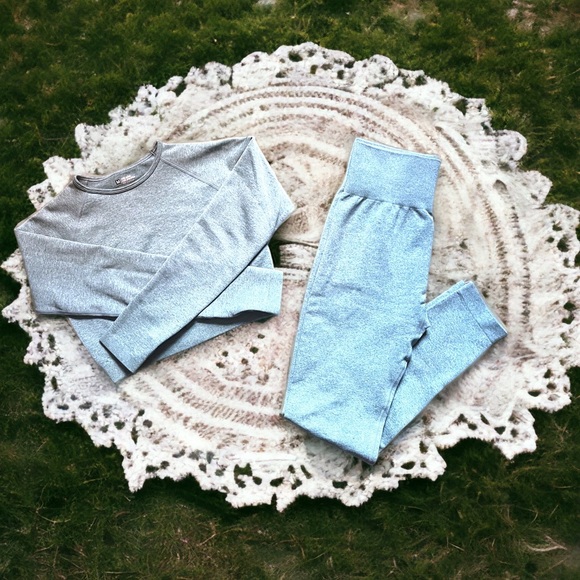 Teal Blue Matching Workout Set - Picture 4 of 4